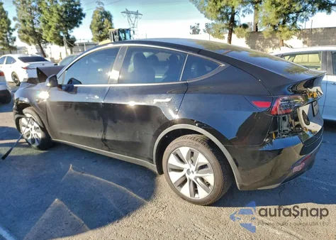 2024 Tesla Model Y z USA, uszkodzony, nr VIN 7SAYGDEE5RA235891